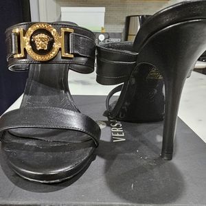 Versace Vitello Sandal 40